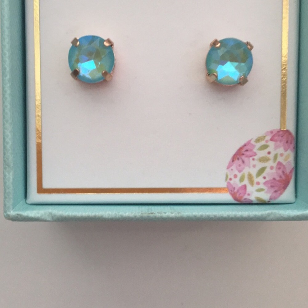 Gorgeous Aquamarine AB Crystal Earrings - Picture 3 of 9